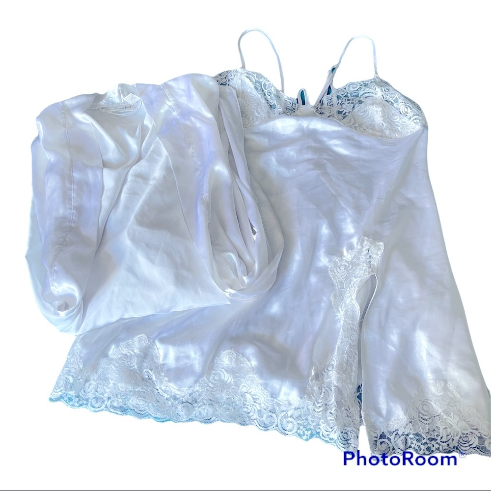Fredericks of Hollywood robe and lingerie set.
